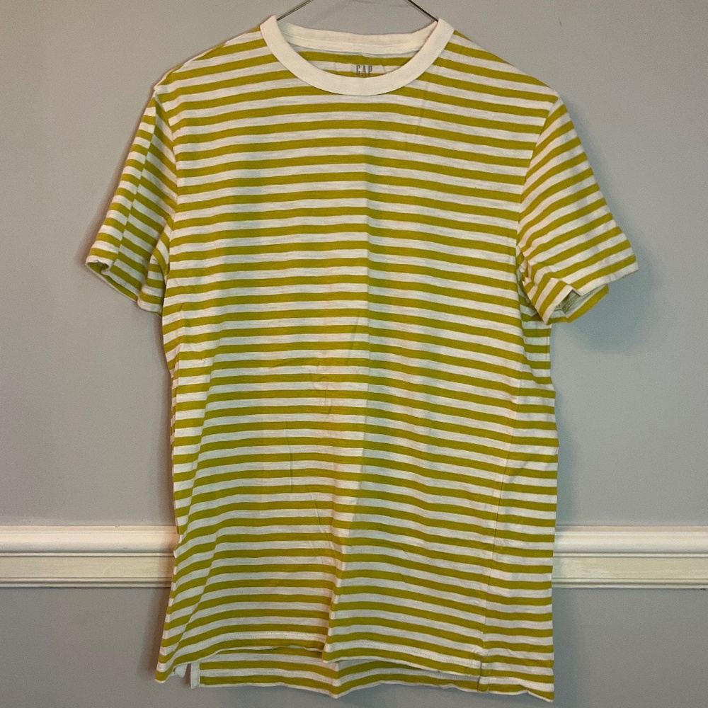 Gap- Medium Vintage Slub T- Shirt